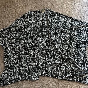 LOFT Monochrome Floral Kimono